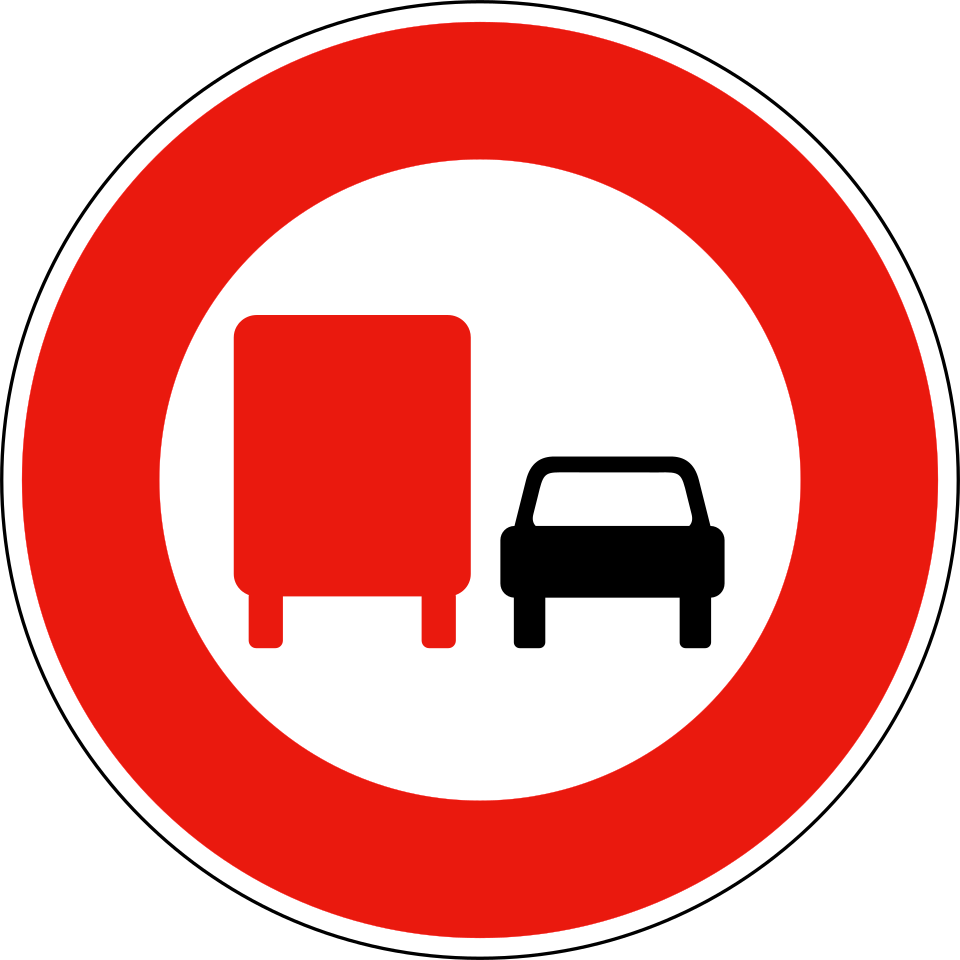 Interdiction de dépasser pour les poids lourds
