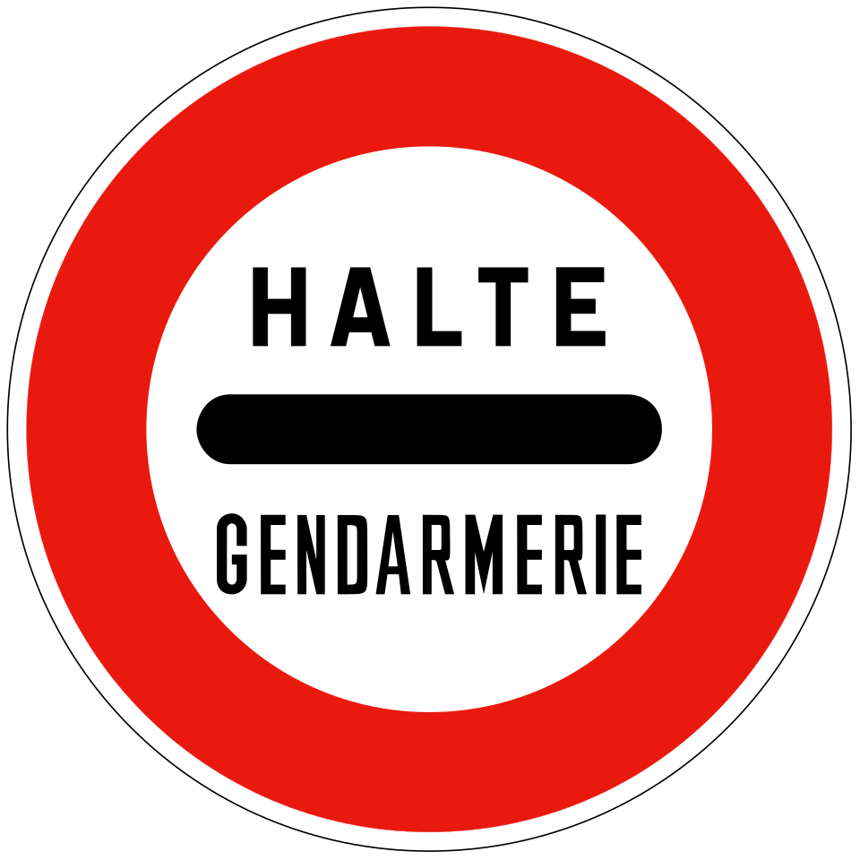 Arrêt au poste de gendarmerie